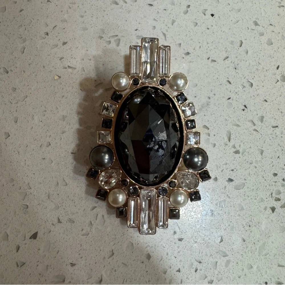 Swarovski Black Crystal Brooch & Pendant with Pearls - Picture 8 of 8